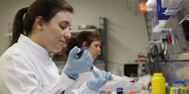 Un nuevo fármaco alarga la vida de las enfermas de cáncer de mama