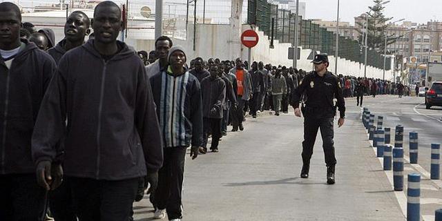 Victoria pide "información y orden" en los traslados de subsaharianos a Madrid