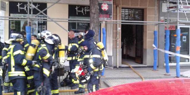 Una mujer de 50 años muere calcinada en el incendio de su vivienda en Madrid
