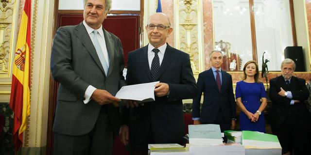 Montoro 'premia' a Madrid con 981 millones de inversión estatal en 2015, un 7,93% más