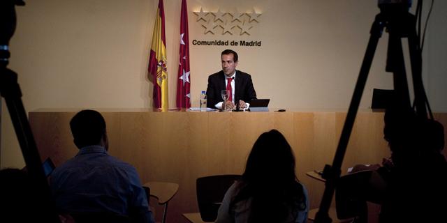 Madrid refinancia 1.200 millones de deuda y ahorra 577