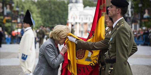 500 personas juran bandera para reforzar su compromiso con España