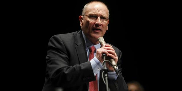Parla crea comisiones con la oposición para "implicar a todos los partidos"