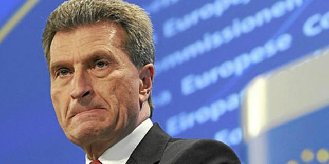 Gunther Oettinger ve con buenos ojos la Ley de Propiedad Intelectual española para crear una norma europea