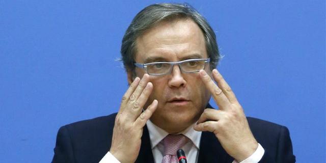 Carmona anima a los militantes a no irse del PSOE