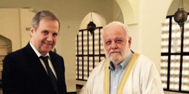 Carmona pide a Carmena que construya un cementerio musulmán en Madrid