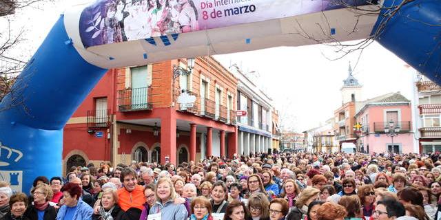 Miles de mujeres de Fuenlabrada marchan por la Igualdad