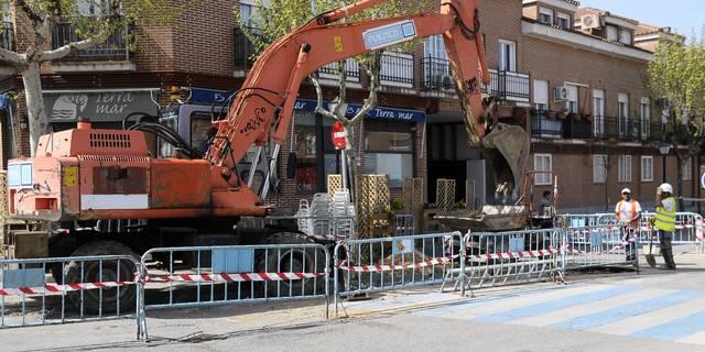 Renovación de la red de saneamiento de la calle Haces en Sevilla La Nueva