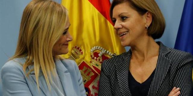 Cospedal respeta la "decisión personal" de Cifuentes de dejar su escaño