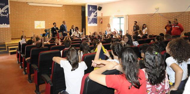 Cuentacuentos para celebrar el Día de Europa en los colegios de Sevilla la Nueva