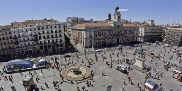 La Policía Municipal impide que haya estatuas humanas en la Puerta del Sol