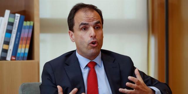 Podemos denuncia al rector de la URJC ante la Fiscalía por el hangar