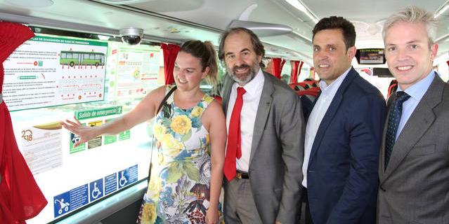 Los autobuses de Galapagar llevarán fragmentos de las obras de los autores del municipio