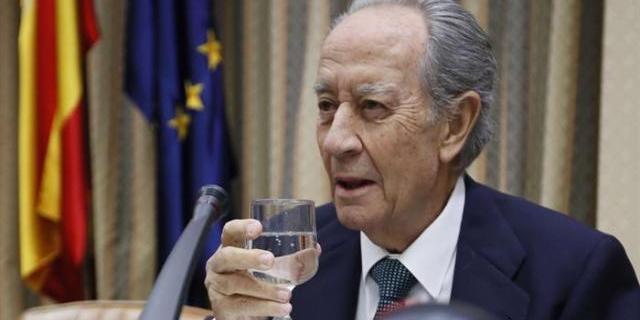 El médico acusado de falsear un informe a Villar Mir pide el archivo del caso