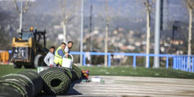 Las Rozas invertirá más de 460.000 euros en renovar el césped de dos campos de futbol y el campo de rugby
