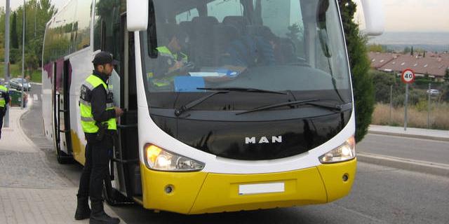 Los autobuses escolares de Las Rozas superan la inspección municipal