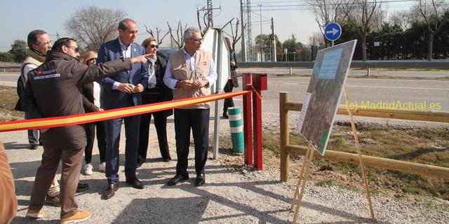 El Consejero de Medioambiente inaugura la nueva senda en Sevilla la Nueva