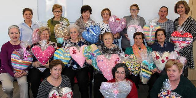 Cojines solidarios contra el cáncer de mama en Galapagar