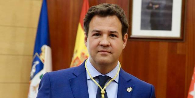 De la Uz reelegido alcalde de Las Rozas con los votos a favor del Partido Popular