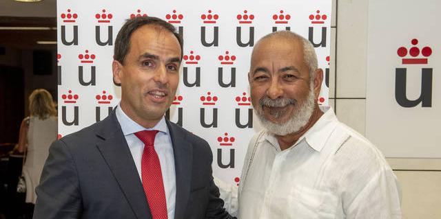 El escritor Leonardo Padura inaugura los Cursos de Verano de la URJC