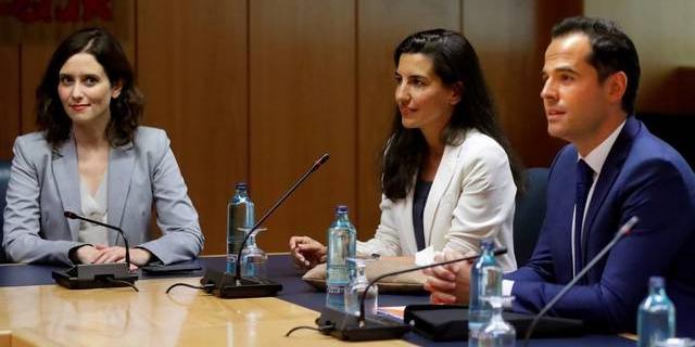 Cs y Vox no pedirán la comparecencia de Díaz Ayuso en la comisión de Avalmadrid