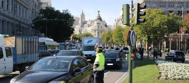 El Ayuntamiento ultima un plan de movilidad en el centro de Madrid en navidades