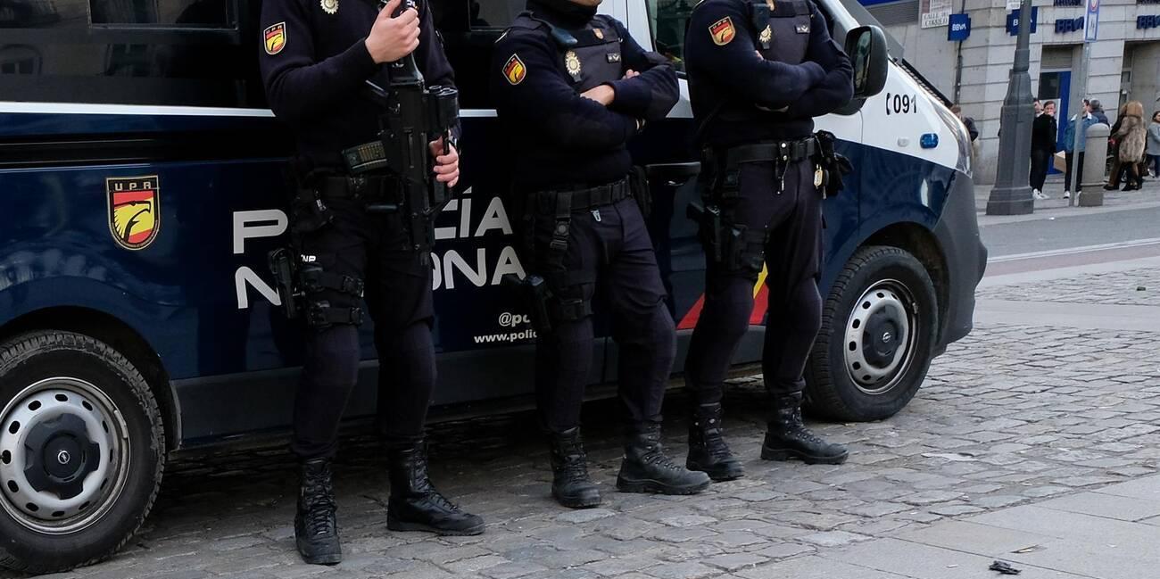 Apuñala al padre de su novia en una calle de Hortaleza porque no aprobaba su relación