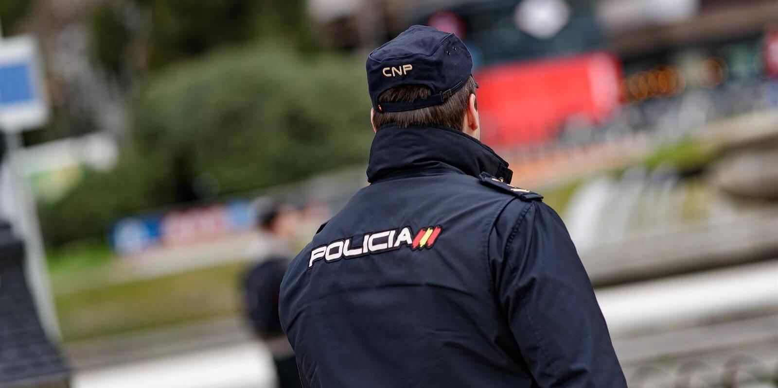 Detenida una pareja en Alcorcón por agredirse mutuamente y tener una plantación de marihuana en su casa