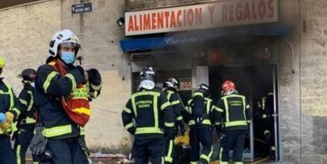 Muere en un incendio el dueño de un local de alimentación tras agredir por impago a la mujer que lo regentaba