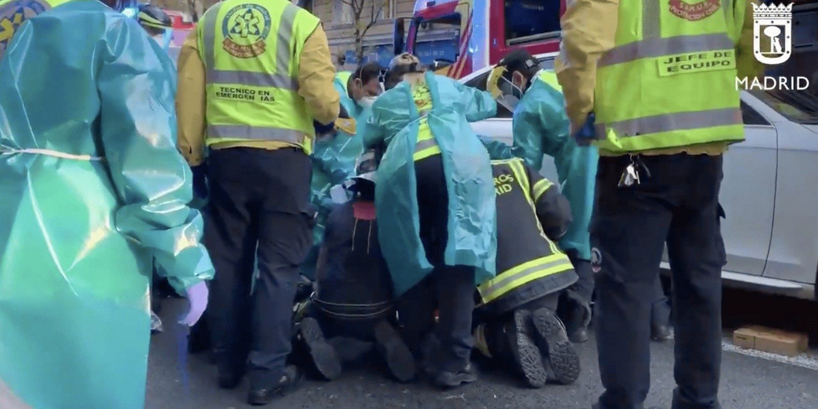 Herido un ciclista al ser arrollado por un turismo en plena calle Alcalá