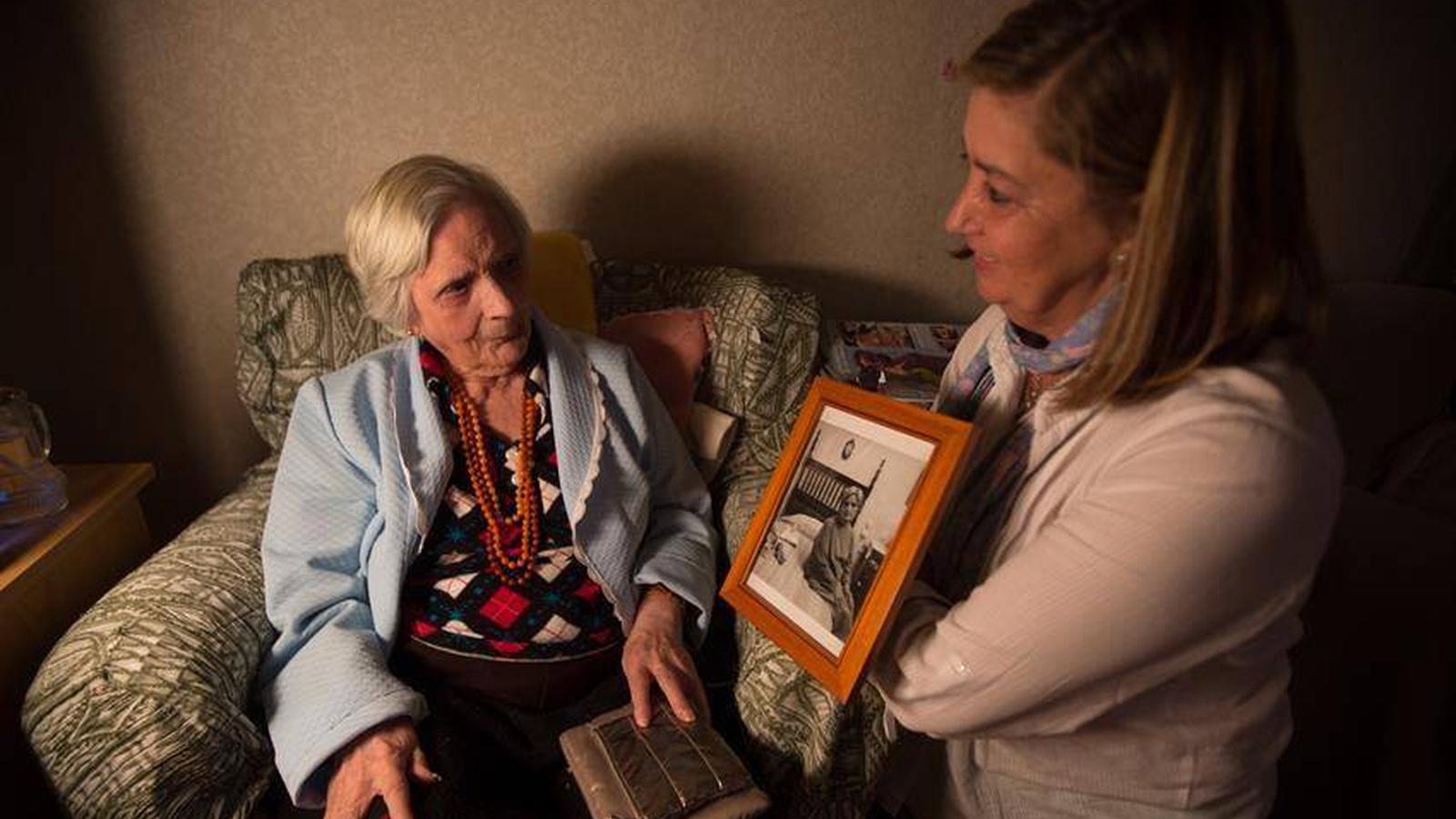 Parcesa colabora con Nadiesolo Voluntariado para acompañar a personas mayores que viven solas en sus domicilios en la Comunidad de Madrid