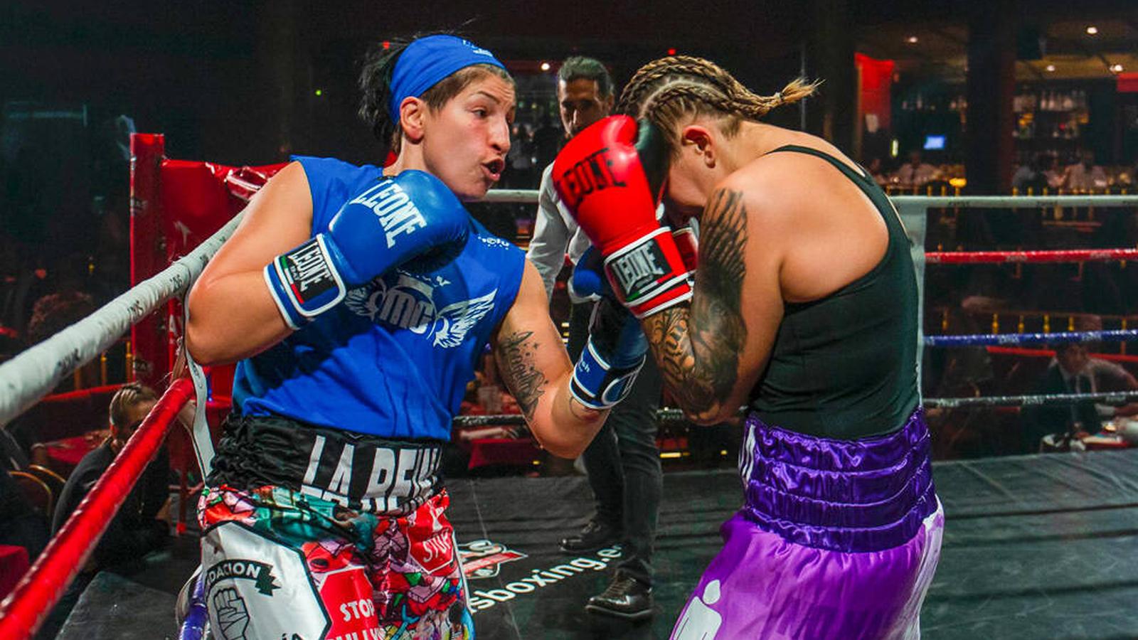 Miriam Gutiérrez, teniente de alcalde de Torrejón, volvió a subirse al ring en una velada benéfica que recaudó fondos contra el cáncer infantil