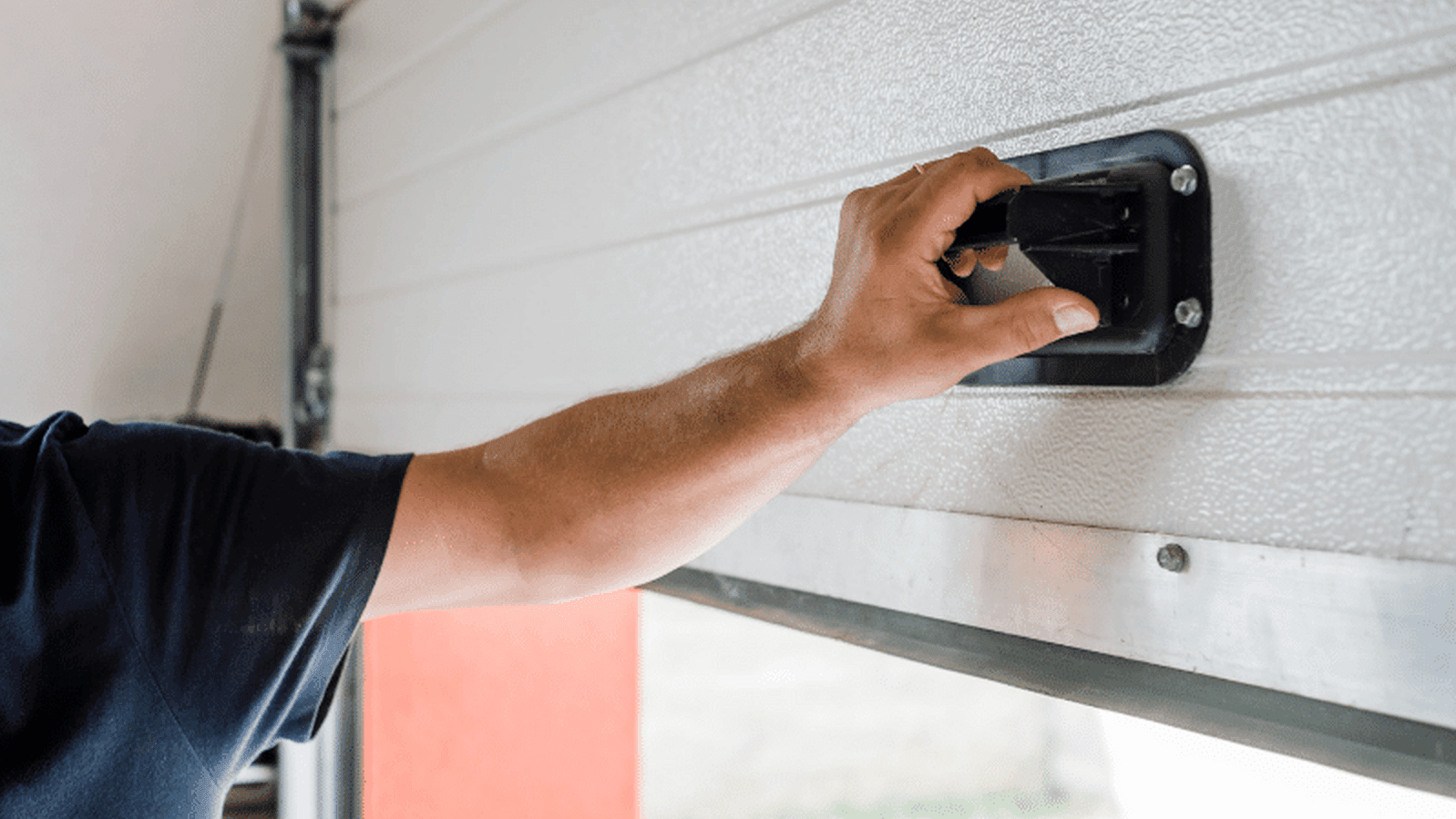 Servicio Técnico en puertas automáticas y persianas, ¿Cómo conseguirlo?