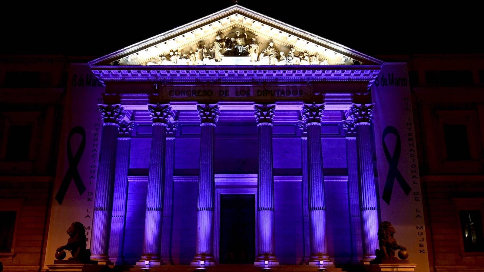 Las feministas marchan divididas en Madrid en el Día Internacional de la Mujer