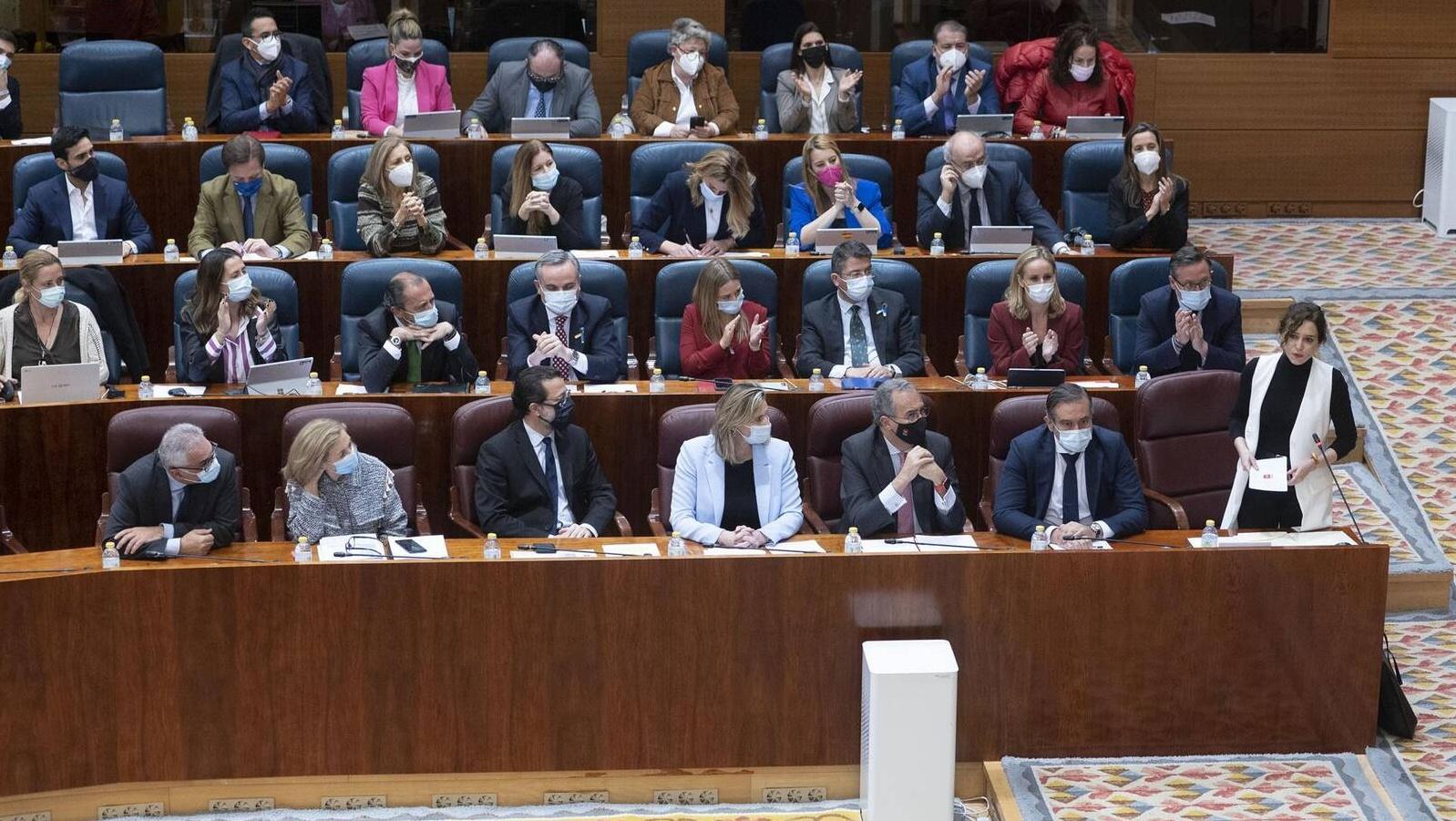 Díaz Ayuso anuncia que el PP enviará a la Fiscalía siete contratos de mascarillas del Gobierno de Sánchez