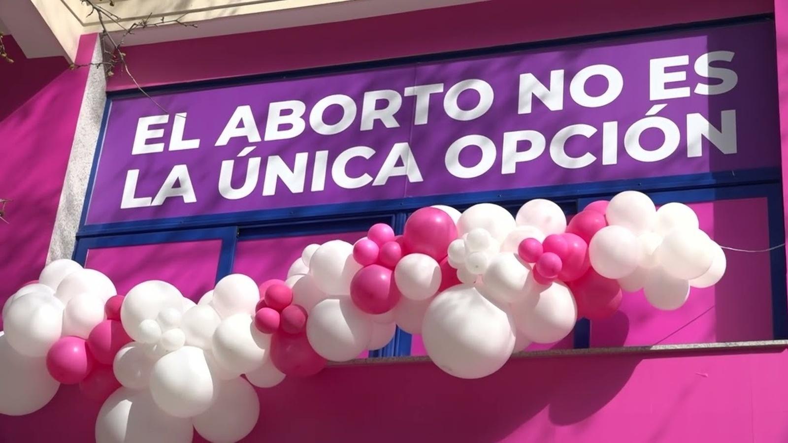 Vandalizan por cuarta vez el refugio provida en frente de la clínica Dator