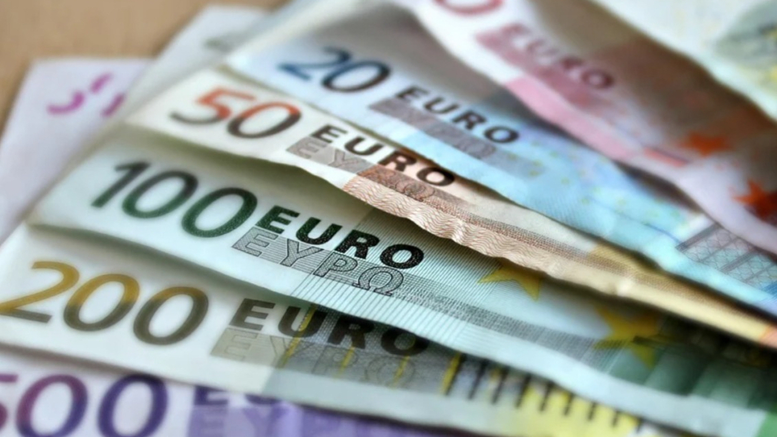Crisis en los mercados financieros y la caída del euro