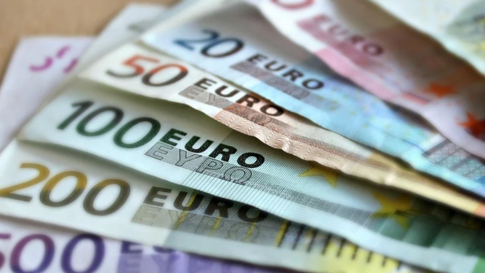 Crisis en los mercados financieros y la caída del euro