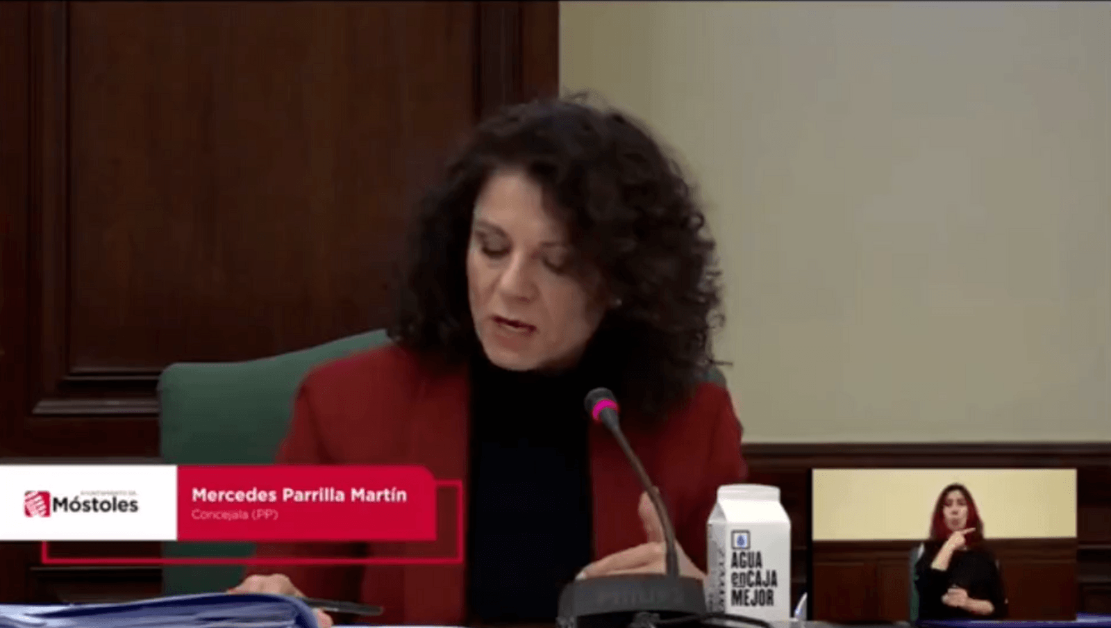 La concejal Mercedes Parrilla abandona el PP de Móstoles y el partido le pide que deje el acta por "coherencia"