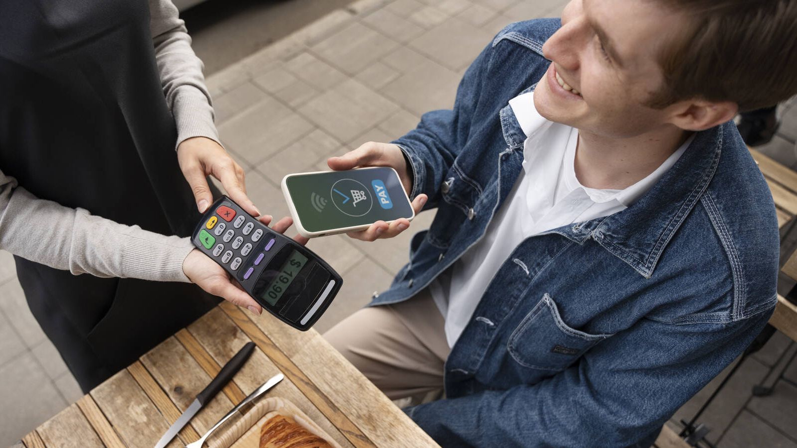 Crecen los pagos con smartphone, ¿está preparado tu negocio?