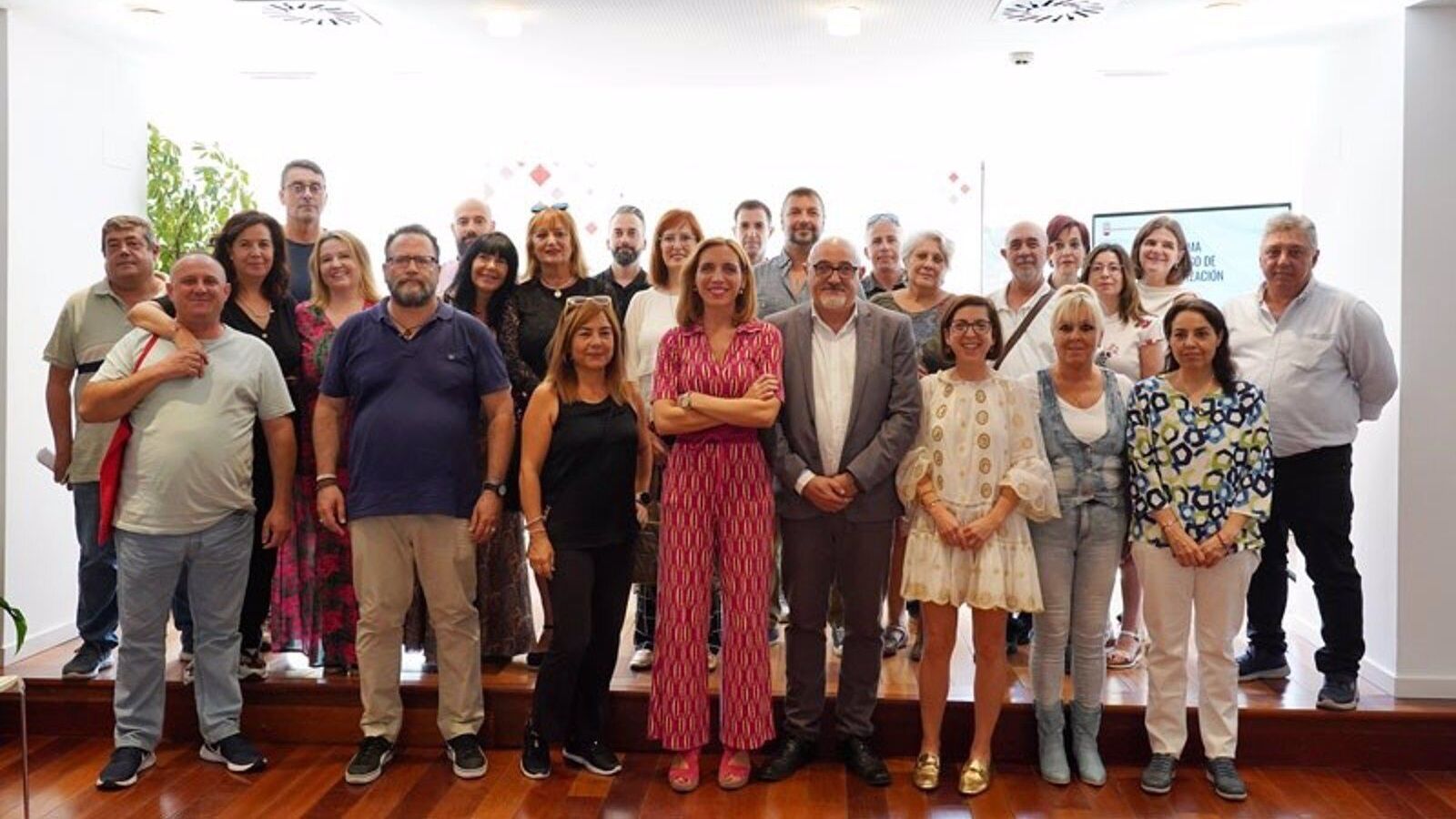 Casi una veintena de trabajadores municipales de Alcorcón toman posesión de su cargo