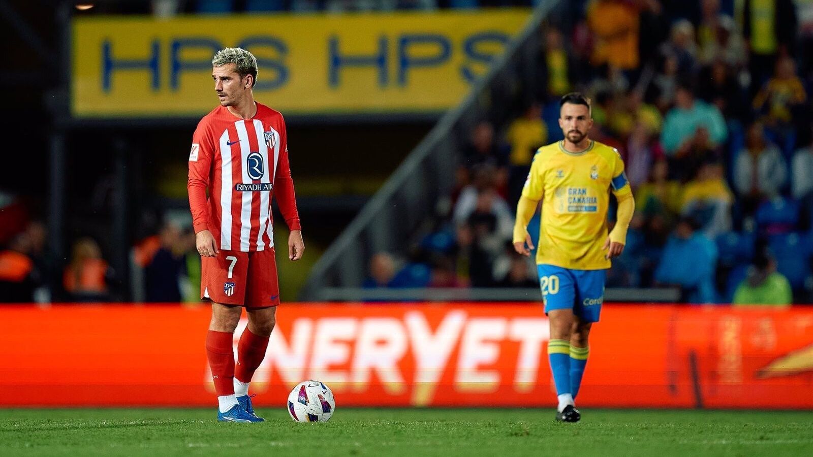 El vértigo por el liderato agarrota al Atlético en Gran Canaria