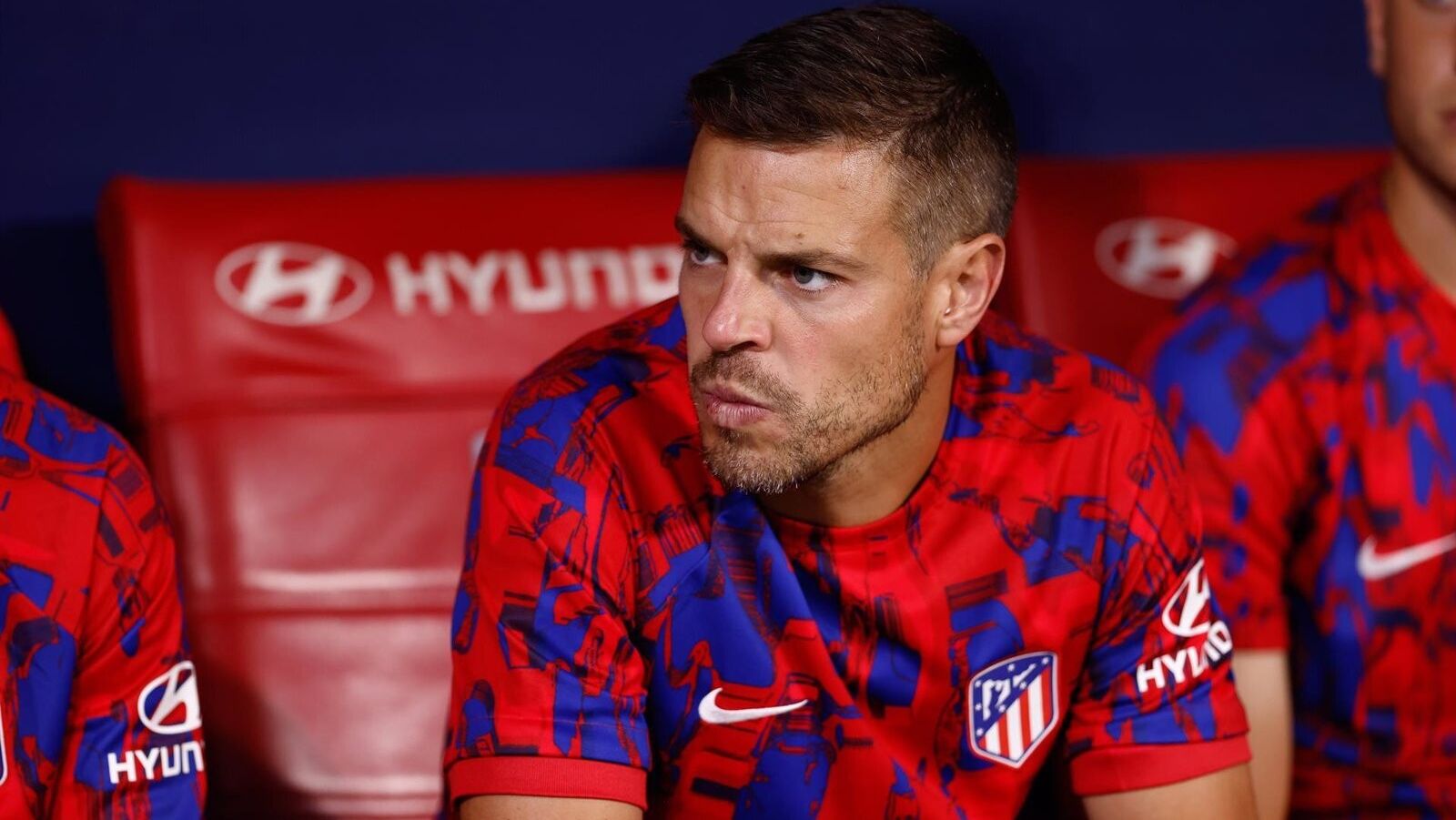 El defensa del Atlético César Azpilicueta, intervenido de su rotura del menisco externo