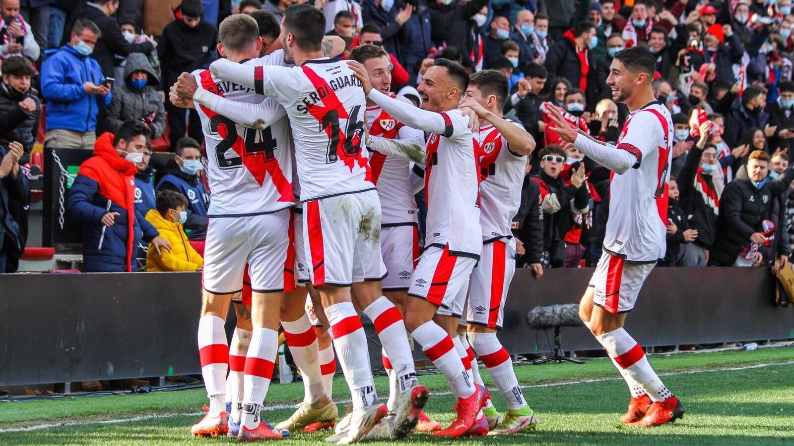 La Comunidad de Madrid quiere que el Rayo continúe jugando en un estadio en el distrito de Vallecas