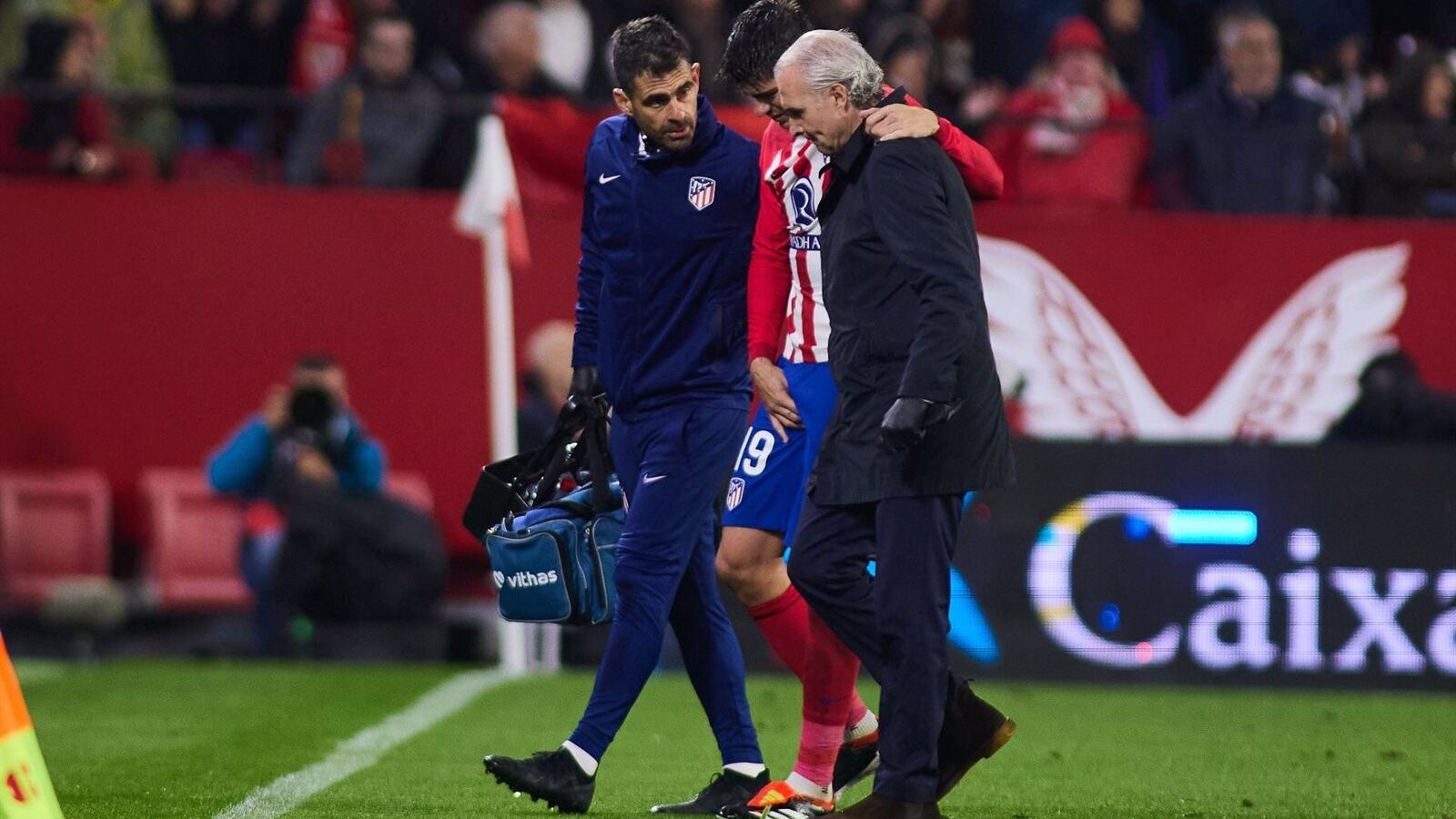 El delantero del Atlético Álvaro Morata sufre un esguince del ligamento lateral interno de la rodilla derecha
