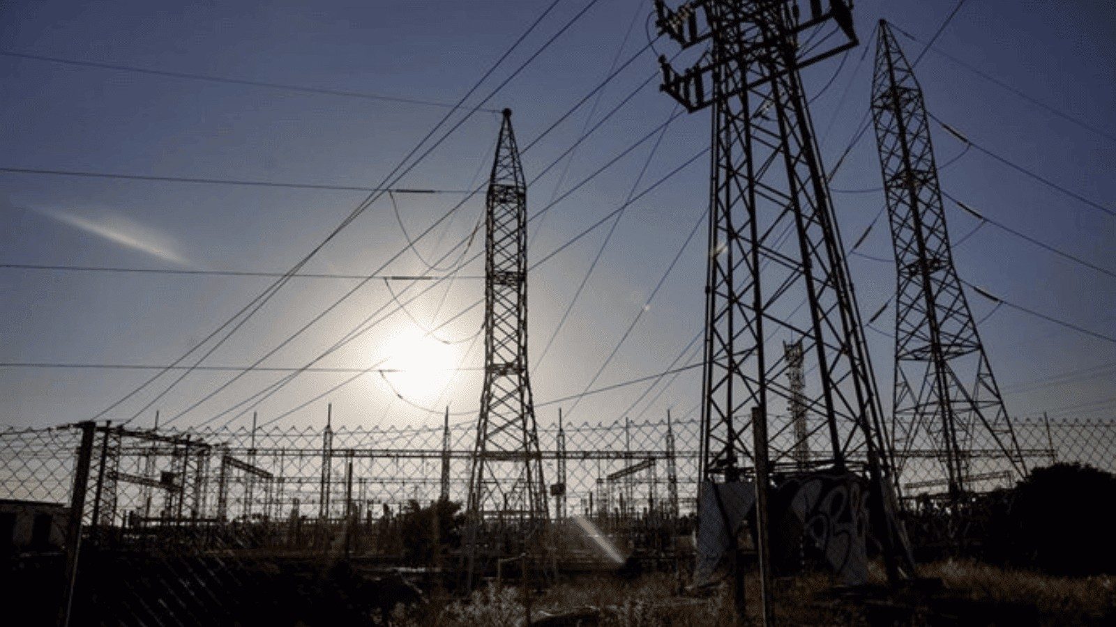 El precio de la luz se mantendrá este domingo a cero euros/MWh durante 16 horas El precio de la luz se mantendrá este domingo a cero euros/MWh durante 16 horas