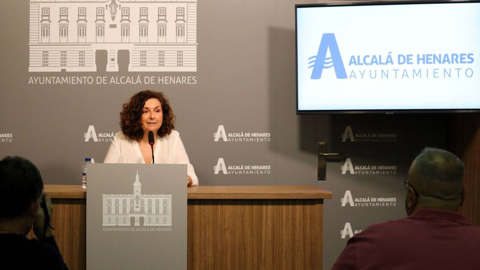 El Ayuntamiento de Alcalá investigará posibles conflictos de intereses en adjudicaciones del anterior gobierno socialista