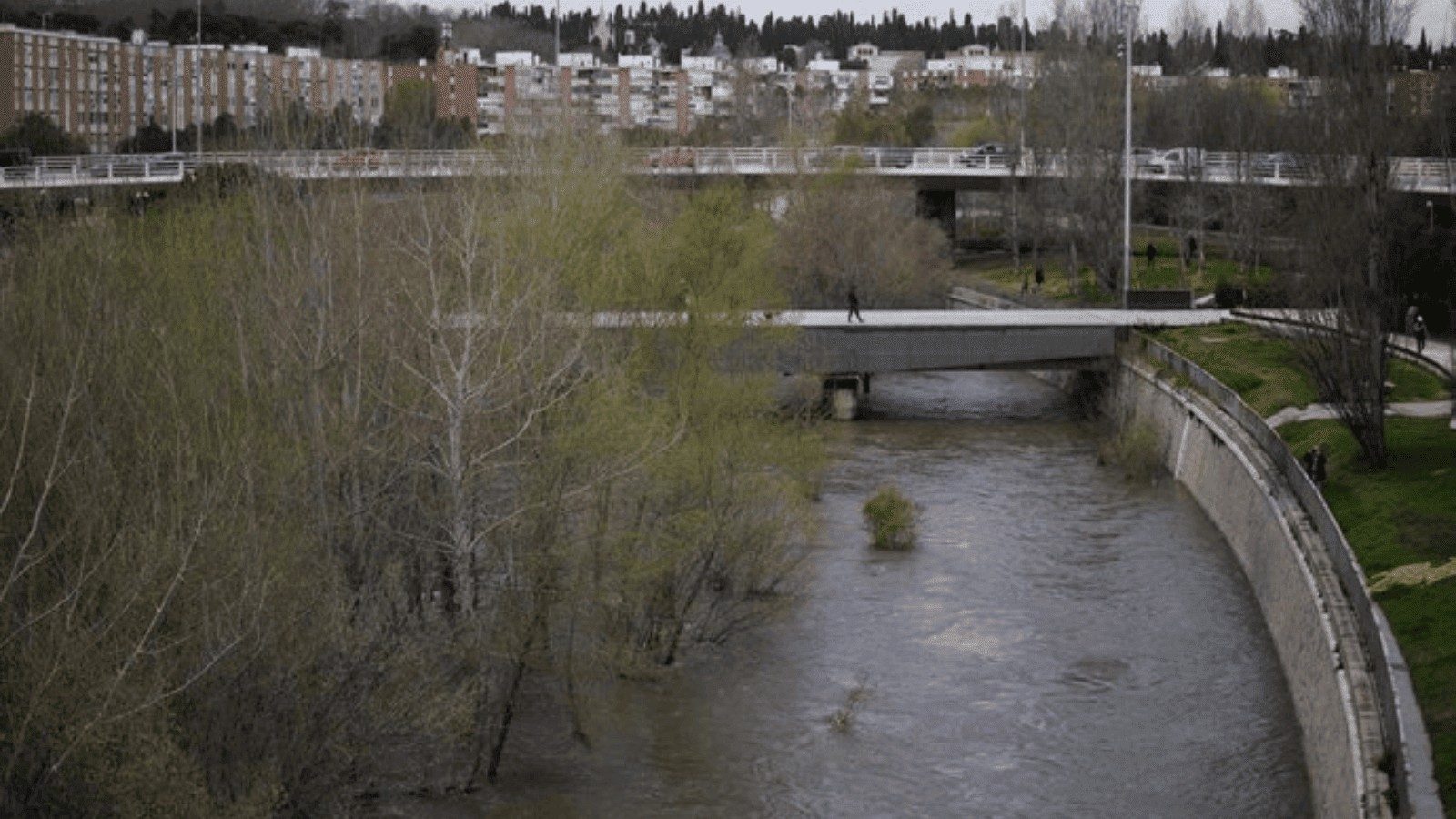 La Comunidad de Madrid refuerza su estrategia frente a las emergencias climáticas La Comunidad de Madrid refuerza su estrategia frente a las emergencias climáticas