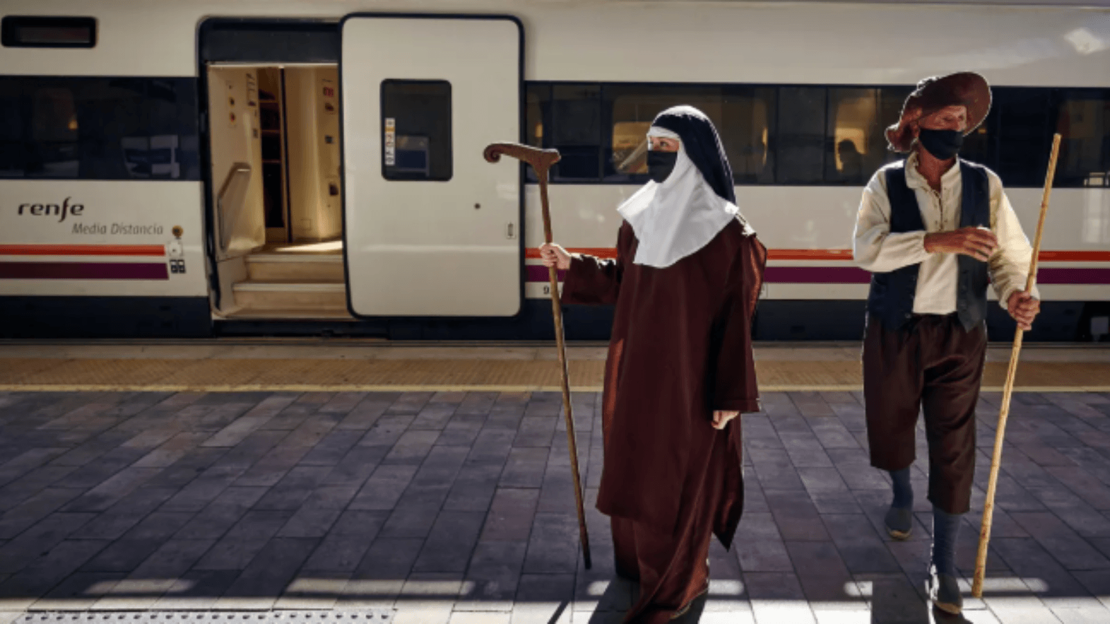 El Tren Teresa de Ávila inicia su XI edición para descubrir la ciudad amurallada desde Madrid