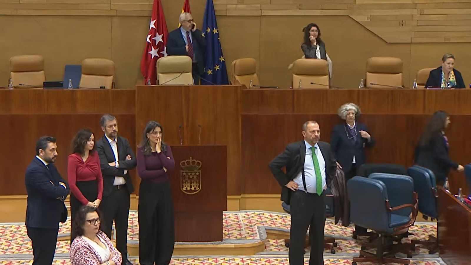 Interrumpido el Pleno de Presupuestos en la Asamblea por el desmayo de un diputado socialista